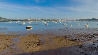 Mareas vivas en la bahía de Txingudi con Hendaia y Hondarribia al fondo [upl. by Ahsiekit]