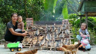 Giant fish harvesting process  make smoked fish to eat with your children [upl. by Omura]