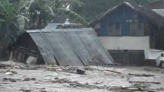 Typhoon Sendong  Dumaguete City Banica Overflow [upl. by Ecnirp202]