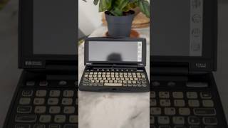 Hewlett Packard 620LX  Laptop Computer 1998 [upl. by Keifer]