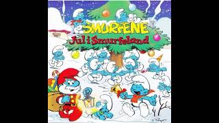 03 Smurfene  smurfing omkring vårt juletre [upl. by Einna]