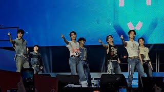 SEVENTEEN CLAP Lollapalooza Berlin Fullcam 4K [upl. by Hannaoj]