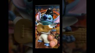 Stich Elvis tocando la guitarra liloystitch stich disney elvispresley juguetes [upl. by Elfrida948]