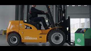 XEY Gaffeltrucker fra HANGCHA  Lithium truck [upl. by Durer]