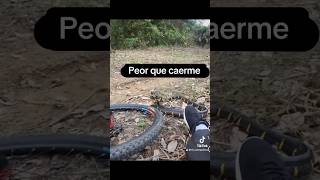 Salgo a la montaña a desestresarme y me sale una serpiente  shorts youtubeshorts short [upl. by Raji996]