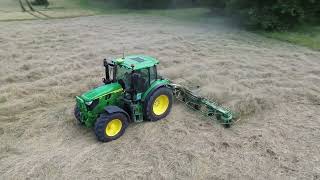 John Deere am Heu wenden  Heuernte 2024  John Deere 6R 130 [upl. by Winwaloe]