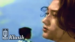 Nike Ardilla  Sandiwara Cinta Official Karaoke Video [upl. by Ellener]