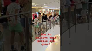 Long queue outside Putien [upl. by Sad604]