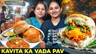 Kavita ka Dhaba  Vada Pav Girl of Pakistan  Pav Bhaji Bun Kabab Paratha Karachi Street Food [upl. by Kirsten]