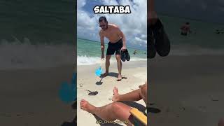 Engañaron a este HOMBRE en la PLAYA 😂🦈 [upl. by Barnaby540]