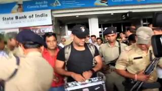 MS Dhoni spotted at Ranchi airport [upl. by Brynna]