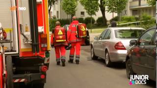 Junior Docs Folge 9 Staffel 2 ZDF NEO KRANKENHAUS  RETTUNGSDIENST  OPSAAL Reportage [upl. by Nostrebor131]