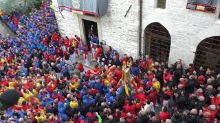 GUBBIO  15 Maggio 2018 luscita dei Santi dalla Chiesetta dei Muratori cronacaeugubinait [upl. by Ariaes962]