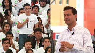 Estudiante pone en aprietos y le hace pregunta en Inglés a Peña Nieto le responde quotIN SPANISHquot [upl. by Lemal496]