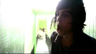 Kellin Quinn from Sleeping With Sirens warms up by singing the ApocoreTV jingle [upl. by Leodora913]