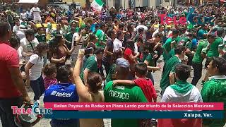 Bailan Payaso de Rodeo en Plaza Lerdo por triunfo de la Selección Mexicana [upl. by Leticia]