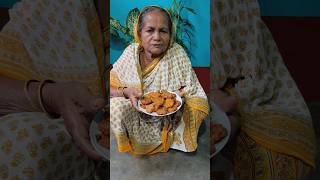 Masoor Daler Bora Bengali Style মুসুর ডালের বড়া রেসিপি 😊 [upl. by Nomad]