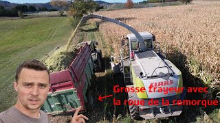 Grosse frayeur avec la remorque à lensilage de maïs  Boudineuse et Entraide [upl. by Wiese946]