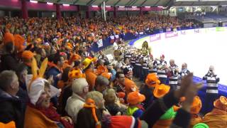 EK Allround Thialf Heerenveen oranjefeestje met dweilorkest De Glasblazers [upl. by Tiffie]