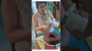 Haciendo una panetela en Cuba dulces cooking cuba caibarién comidacubana cocinacubana [upl. by Lunna]