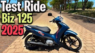 TESTE RIDE HONDA BIZ 125 2025 SERÁ QUE MUDOU ALGUMA COISA MESMO [upl. by Rapsag]