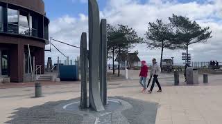 SCHARBEUTZ  Rundgang im März 2024 ☀️ Strandpromenade 😍 Bau der Seebrücke 🚧 Walking Tour 4K 🚶🏻‍♂️ [upl. by Namyaw]