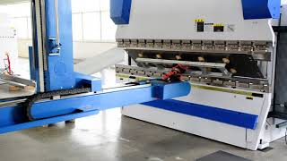 Yawei CNC Press Brake  5 Axis Automatic Bending Robot [upl. by Schaffer]