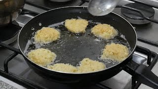 Receta Reciclando comida  Croquetastorrejas de arroz [upl. by Esyak993]