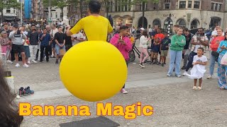 He show Banana Magic in Amsterdam Street magic tips and tricks [upl. by Ardnuhsor]