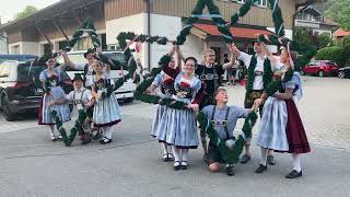 Sterntanzformation des Trachtenvereins quotGriabinga Hohenaschauquot [upl. by Eiralav556]