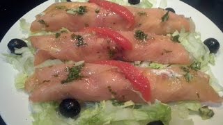 rollitos de salmon  ensalada [upl. by Aicilaana323]