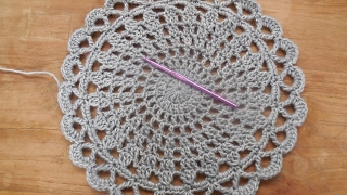 Haken tutorial kleedje  doily english subs [upl. by Alansen]