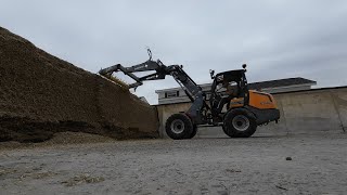 Giant 3500 Compact Wheel Loader Demo [upl. by Githens]