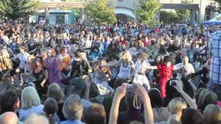 Chico Thrill the World Dance 2009 HQ [upl. by Elfreda661]