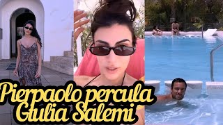 PIERPAOLO PRETELLI percula GIULIA SALEMI in spiaggia a Formentera Sei unananas 😅 [upl. by Aitnwahs]