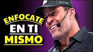 Enfócate En Ti Mismo y Trabaja Más Duro en Ti  Tony Robbins En Español  Cosmo Millonario [upl. by Esirec]