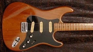 Vintage Guitar Club  KAY STRATOCASTER de 1970 [upl. by Aehta]