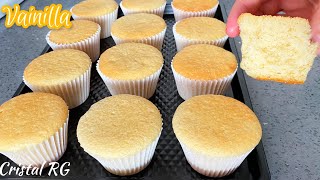 Delicioso Cupcake de vainilla suaves y húmedosBásico repostería [upl. by Solitta312]