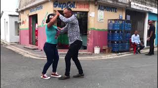 Bachata en las calles de BONAO  Niña Coqueta [upl. by Modie]