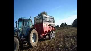 Ensilage de mais 2012 en Cotes dArmor chantier n°2 partie 1 [upl. by Itnuahsa]