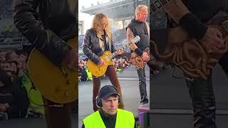 JAMES HETFIELD REACTION WHEN KIRK HAMMETT MAKES A MISTAKE LIVE 2024 METALLICA shorts [upl. by Greenwood]