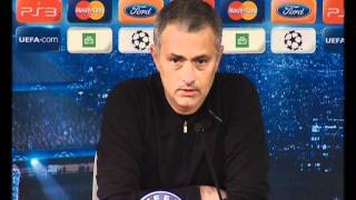 CSKA Moscú 11 Real Madrid Rueda de prensa de Mourinho [upl. by Lezlie16]