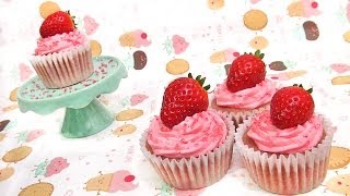 Cupcakes de Fresa [upl. by Llerral]