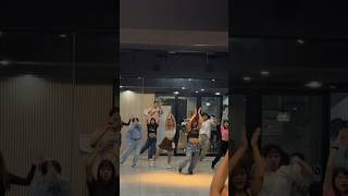 JennieMantra Dance Mirror dancecover kpopdance jenniemantra danceclass dancewithphoo [upl. by Raine]