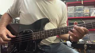 1978 Fender Musicmaster Bass  Black  Flatwound Strings [upl. by Francine]