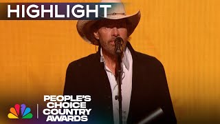 Toby Keith Accepts the Country Icon Award at the 2023 Peoples Choice Country Awards  NBC [upl. by Asena]