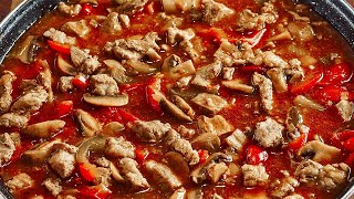 De ce nam știut această rețeta mai înainte Ceafă de porc cu legume Goulash de vară [upl. by Yerffoej349]