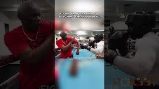 Floyd Mayweather Sr Teaching Shoulder Roll 📝🥊 shorts boxing boxingtraining floydmayweather [upl. by Ciccia549]