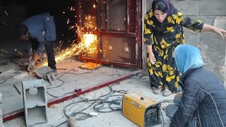 In Search of a Dog 🐕 Golnar Helps the Welder Install the Door [upl. by Ydniahs]