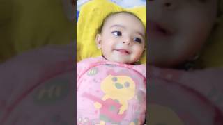 viralvideo baby chota sa baby kaise apne mamma ki daant ko itne pyar se sun rha hai [upl. by Asylem985]